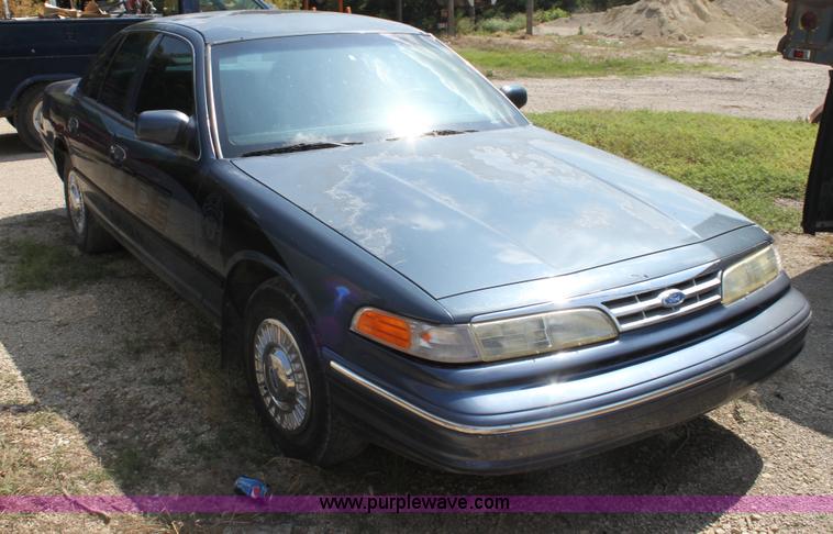 image for item AE9140 1996 Ford Crown Victoria Police Interceptor
