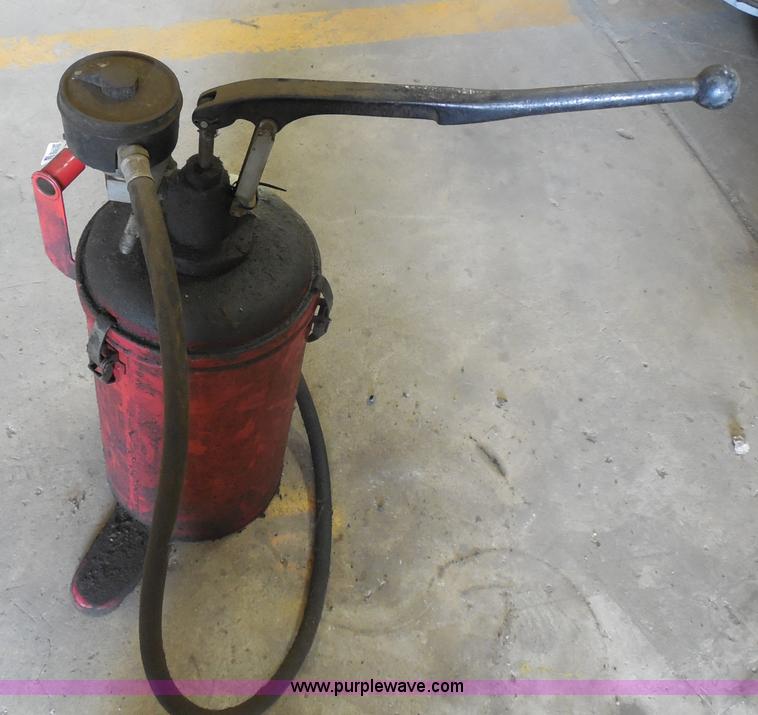 image for item AL9743 Lincoln grease pump