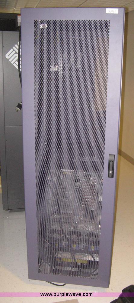 image for item AN9723 Sun Sunfire V890 rack mount server with cabinet
