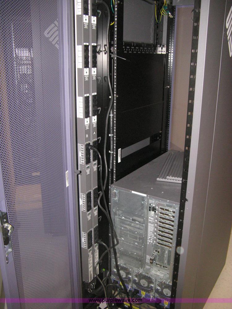 image for item AN9723 Sun Sunfire V890 rack mount server with cabinet