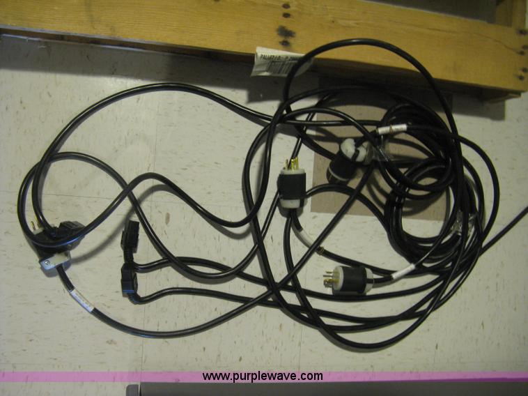 image for item AN9723 Sun Sunfire V890 rack mount server with cabinet