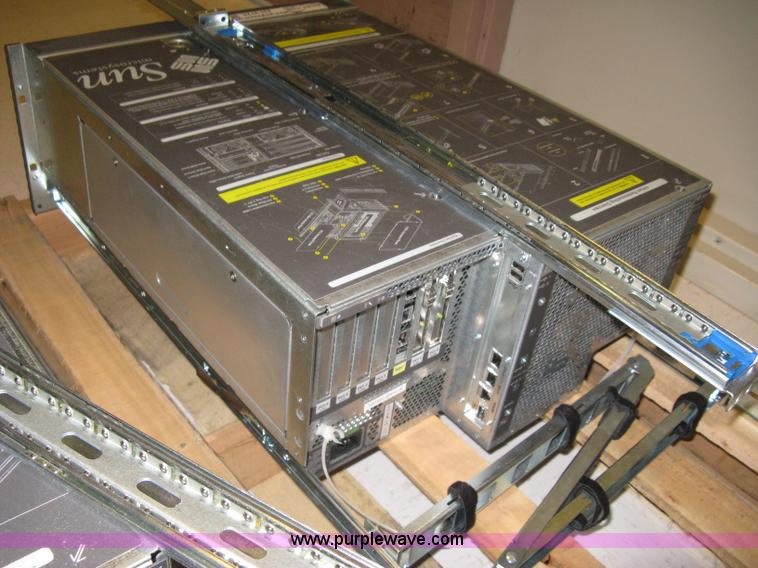 image for item AN9724 Sun Sunfire V480 rack mount server