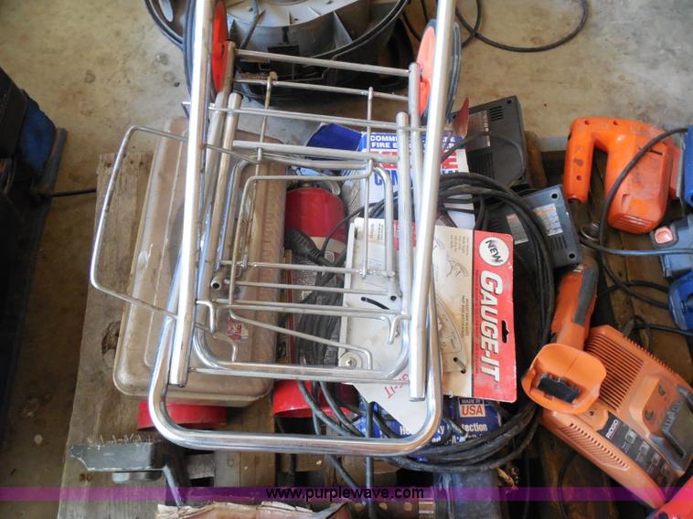 image for item AN9730 Assorted hand tools