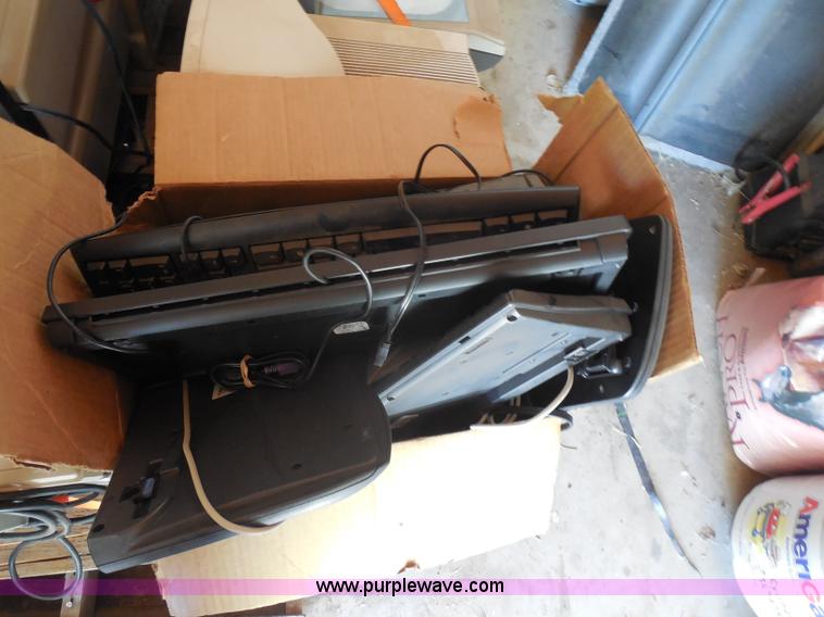 image for item AN9731 (13) assorted overhead projectors