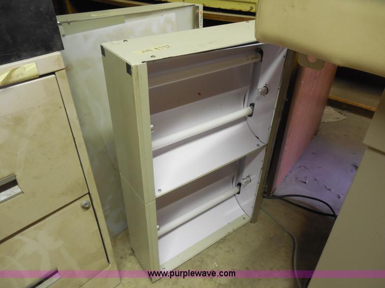 image for item AN9742 Examination table