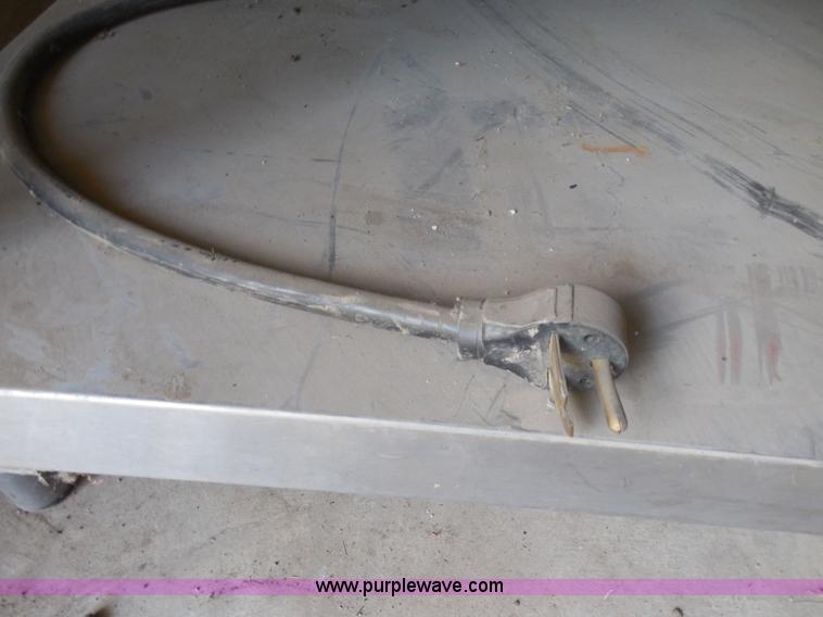 image for item AN9746 Assorted cafeteria serving units