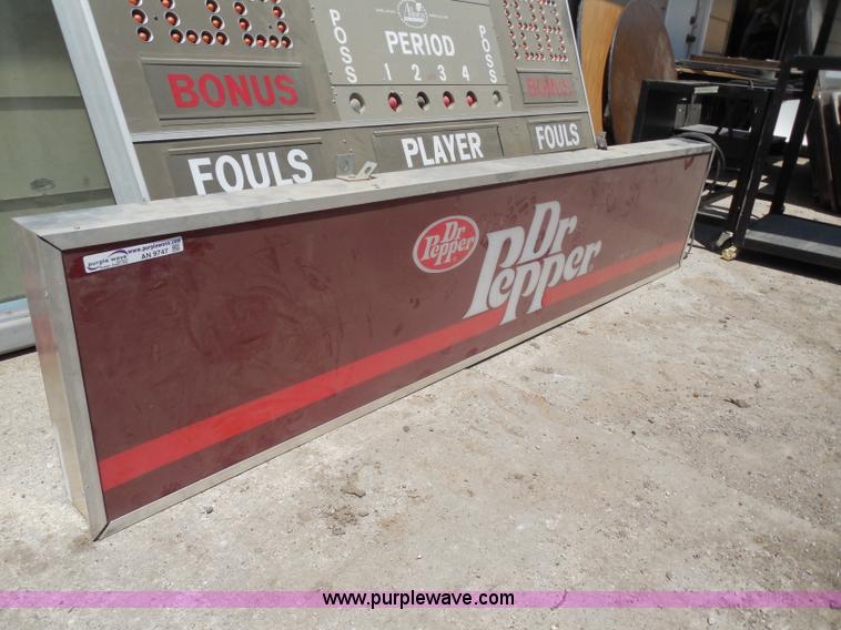 image for item AN9747 Dr Pepper light sign