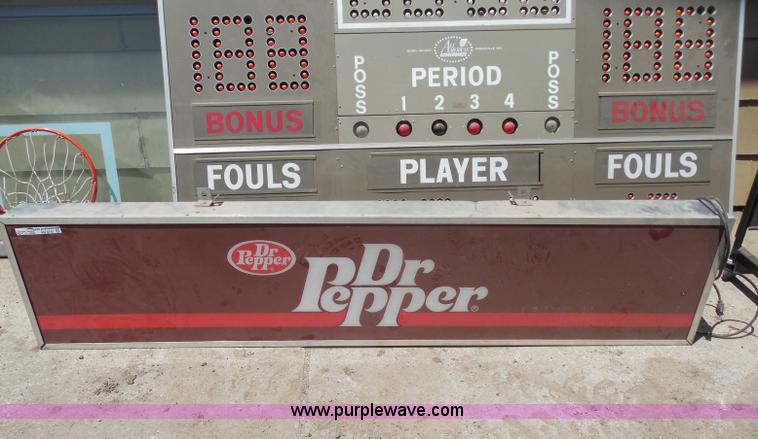 image for item AN9747 Dr Pepper light sign