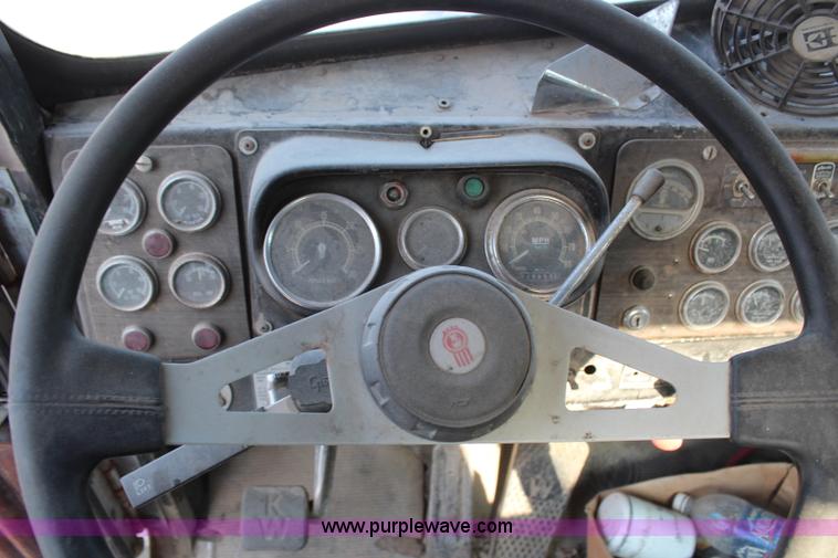 image for item D4065 1969 Kenworth tow truck