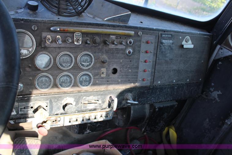 image for item D4065 1969 Kenworth tow truck