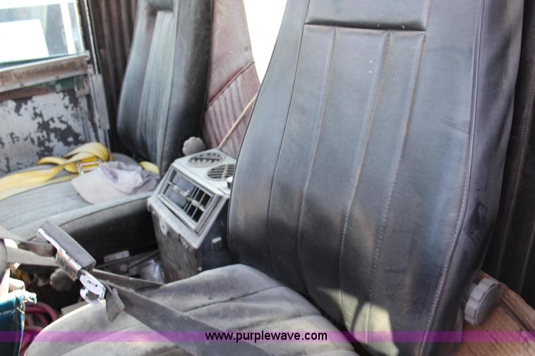 image for item D4065 1969 Kenworth tow truck