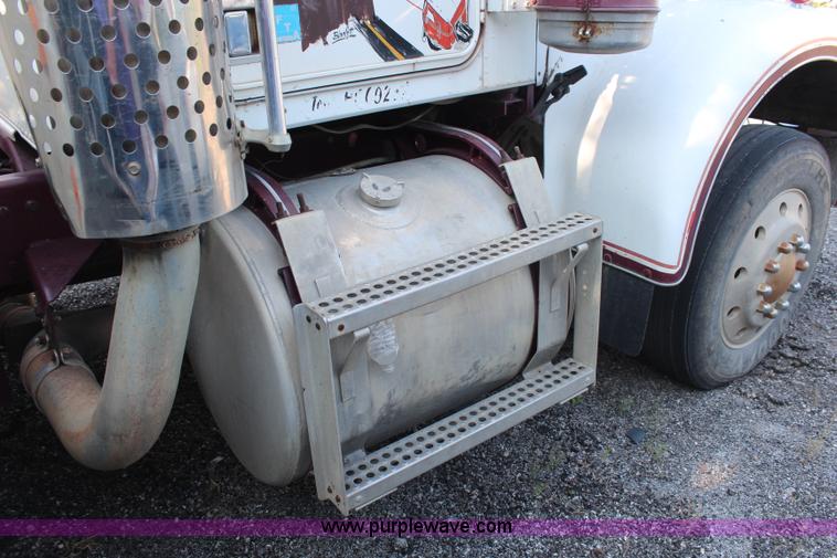 image for item D4065 1969 Kenworth tow truck