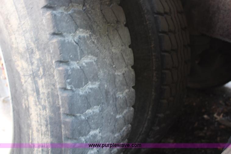 image for item D4065 1969 Kenworth tow truck