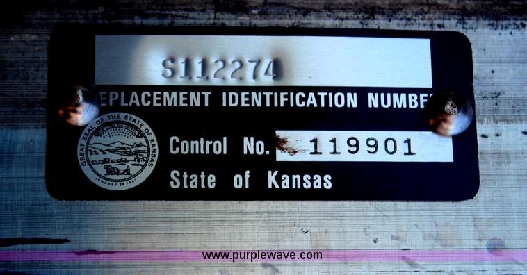 image for item D4065 1969 Kenworth tow truck