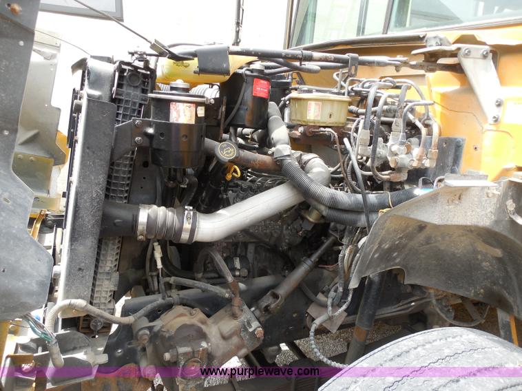 image for item D5976 1995 Ford Thomas B800 school bus