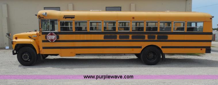 image for item D5977 1992 Ford Thomas B700 school bus