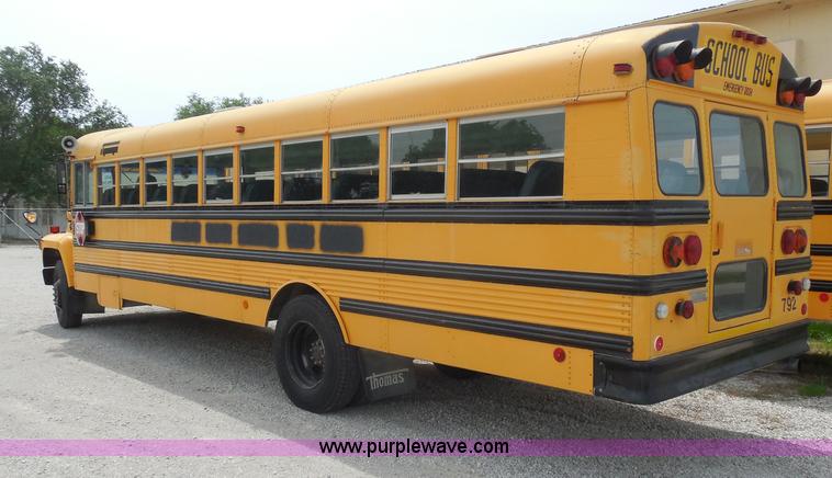 image for item D5977 1992 Ford Thomas B700 school bus