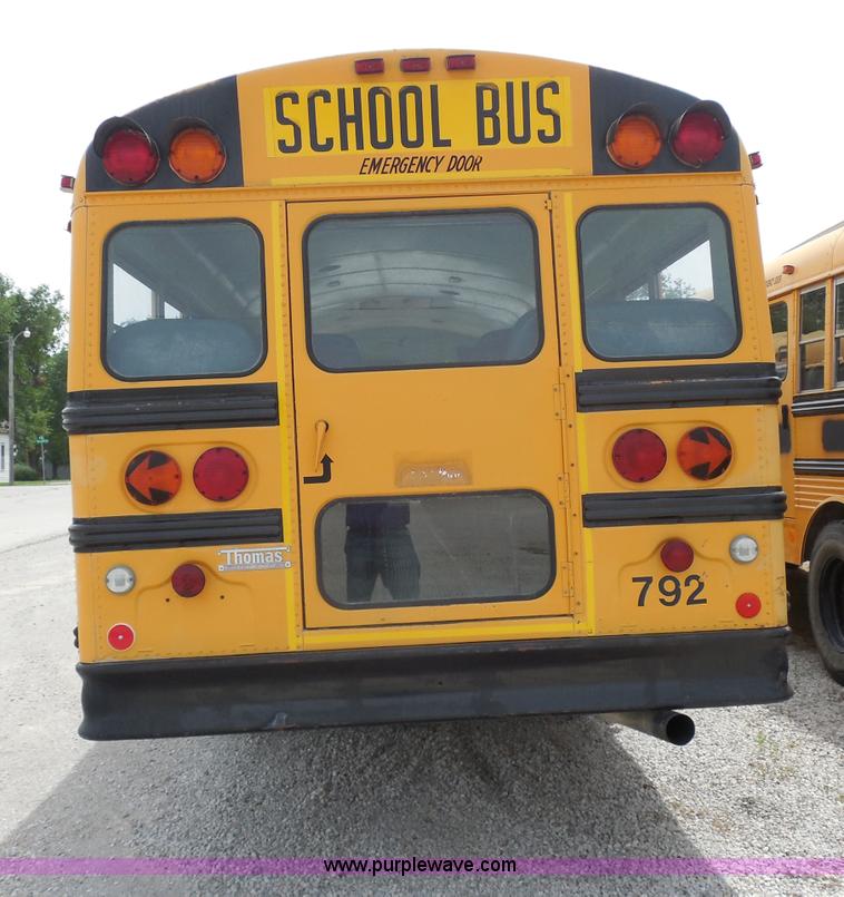 image for item D5977 1992 Ford Thomas B700 school bus