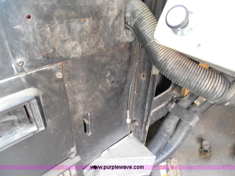 image for item D5977 1992 Ford Thomas B700 school bus