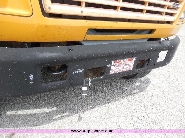 image for item D5977 1992 Ford Thomas B700 school bus