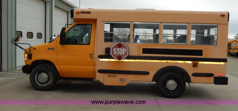 image for item D8120 1997 Ford Collins E350 school bus