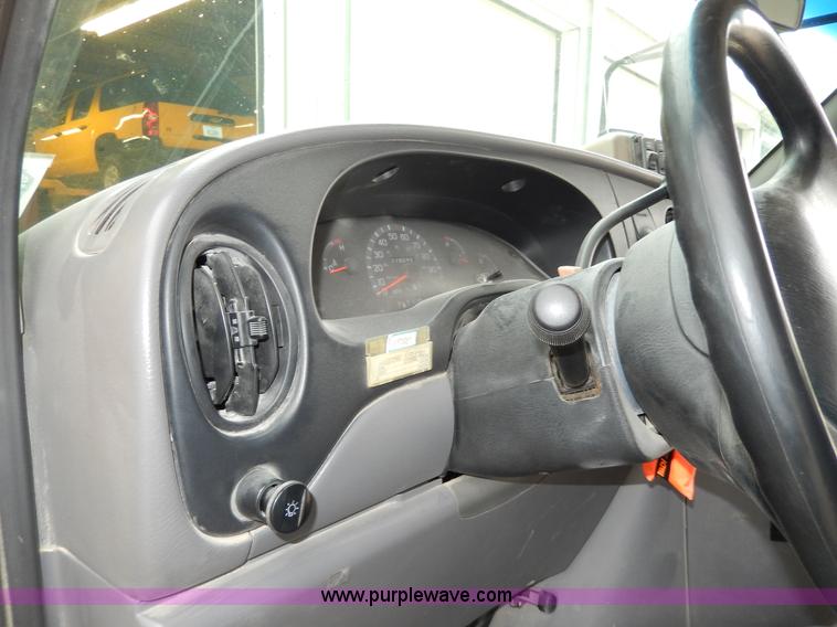 image for item D8120 1997 Ford Collins E350 school bus