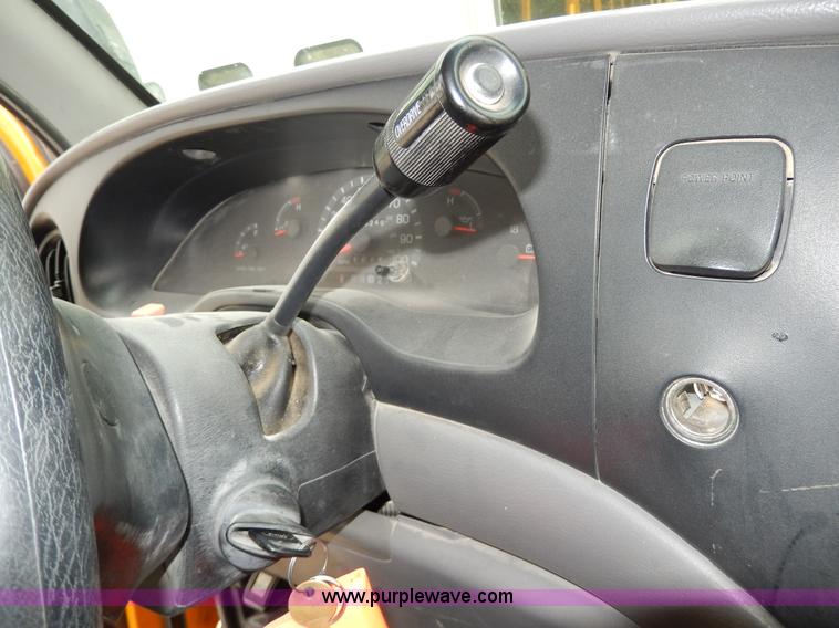 image for item D8120 1997 Ford Collins E350 school bus