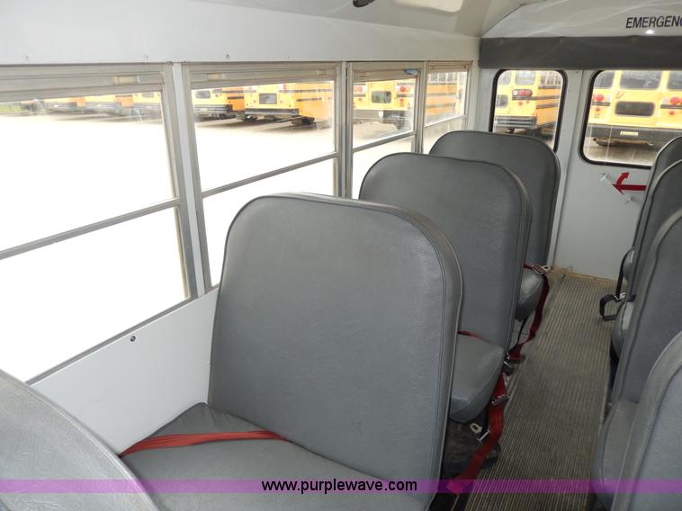 image for item D8120 1997 Ford Collins E350 school bus