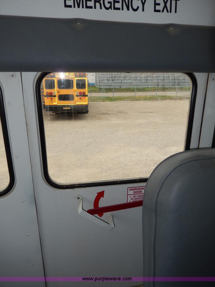 image for item D8120 1997 Ford Collins E350 school bus