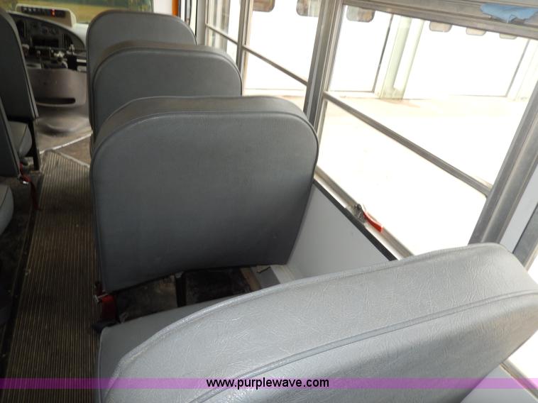 image for item D8120 1997 Ford Collins E350 school bus