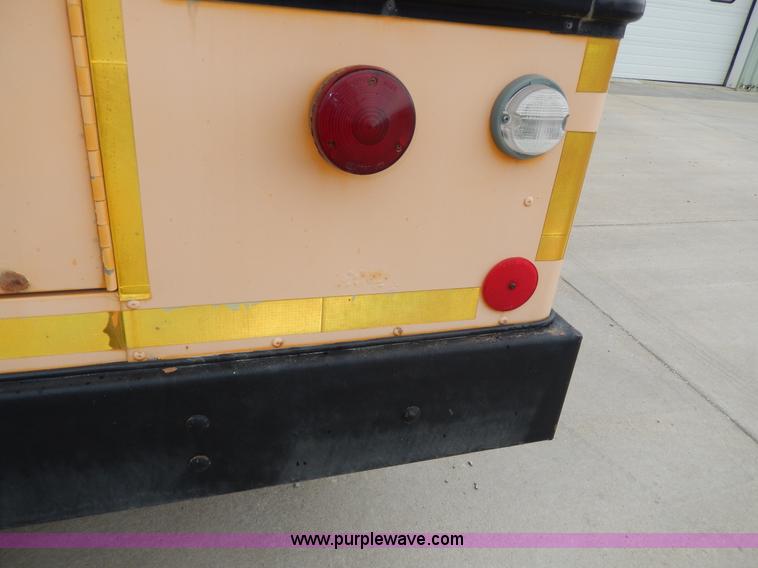 image for item D8120 1997 Ford Collins E350 school bus