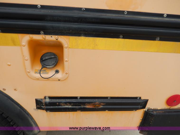 image for item D8120 1997 Ford Collins E350 school bus