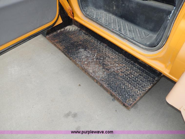 image for item D8120 1997 Ford Collins E350 school bus