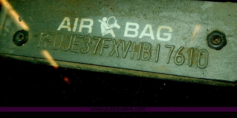 image for item D8120 1997 Ford Collins E350 school bus