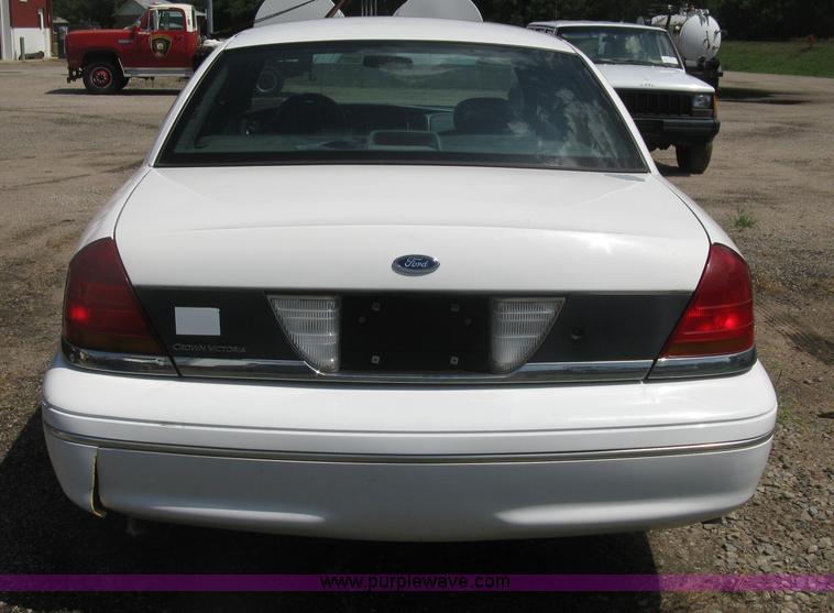 image for item D8473 1998 Ford Crown Victoria Police Interceptor