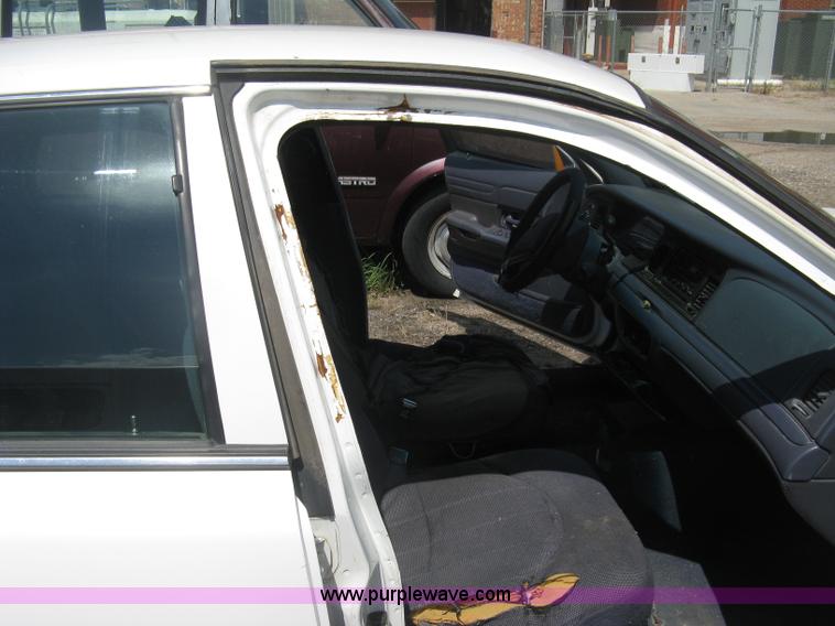 image for item D8473 1998 Ford Crown Victoria Police Interceptor