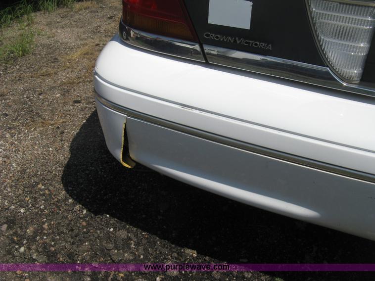 image for item D8473 1998 Ford Crown Victoria Police Interceptor