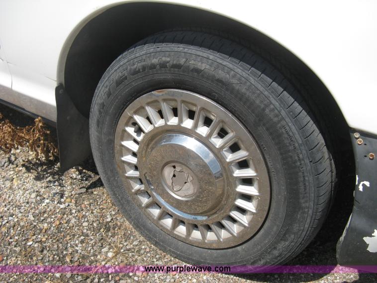 image for item D8473 1998 Ford Crown Victoria Police Interceptor