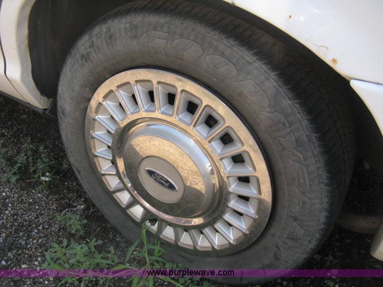 image for item D8473 1998 Ford Crown Victoria Police Interceptor