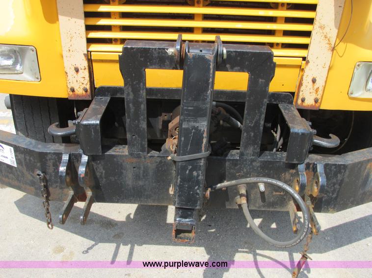 image for item E7289 1996 International 4900 dump truck