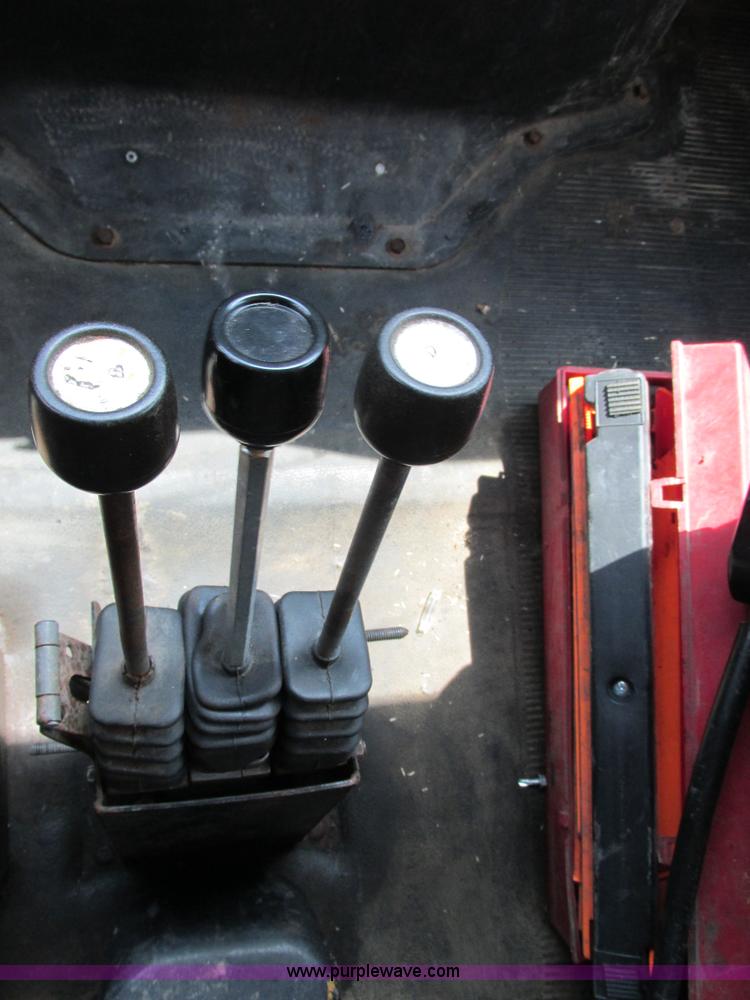 image for item E7289 1996 International 4900 dump truck