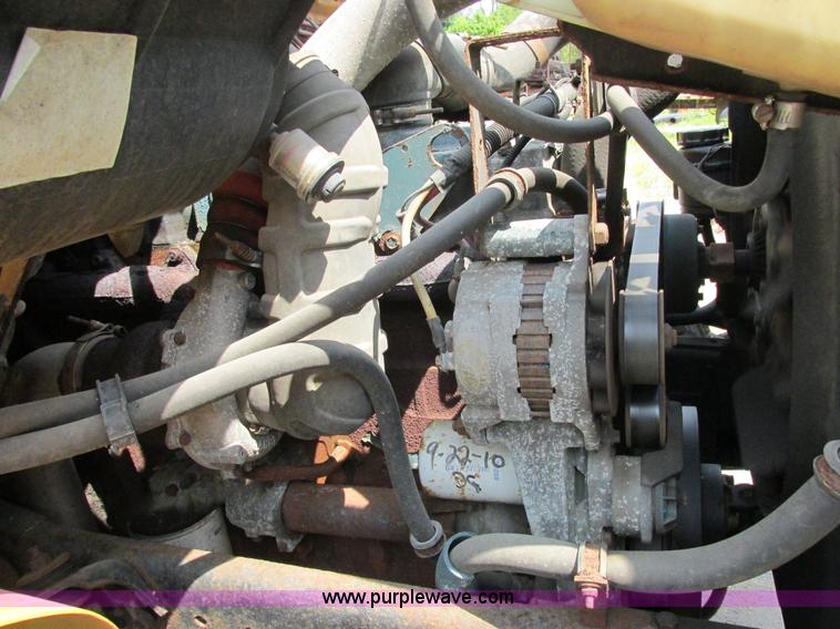 image for item E7289 1996 International 4900 dump truck