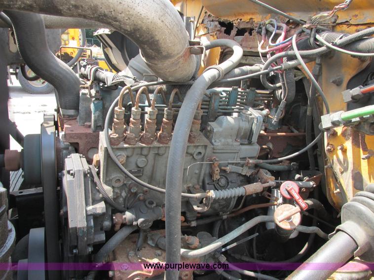 image for item E7289 1996 International 4900 dump truck