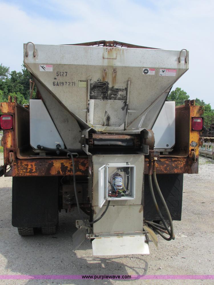 image for item E7290 1995 International 4900 dump truck