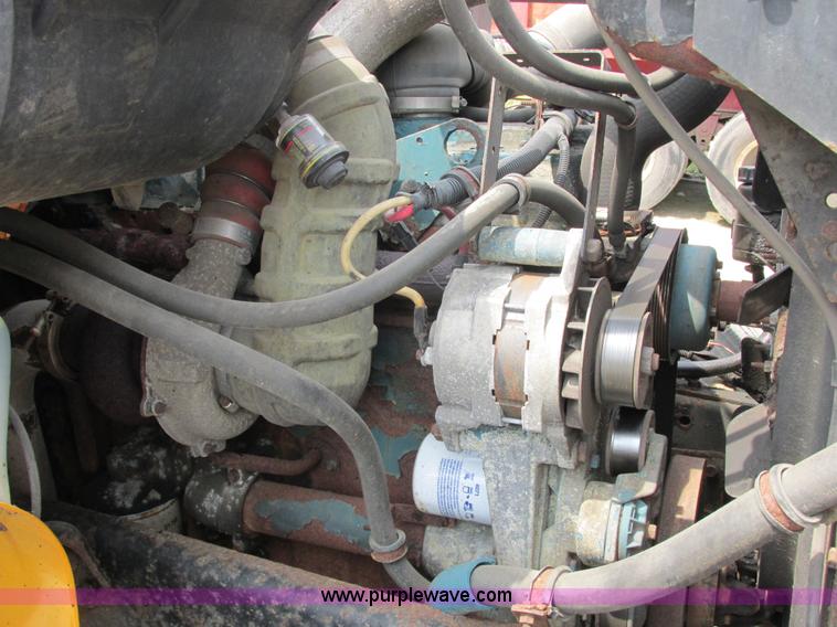 image for item E7290 1995 International 4900 dump truck