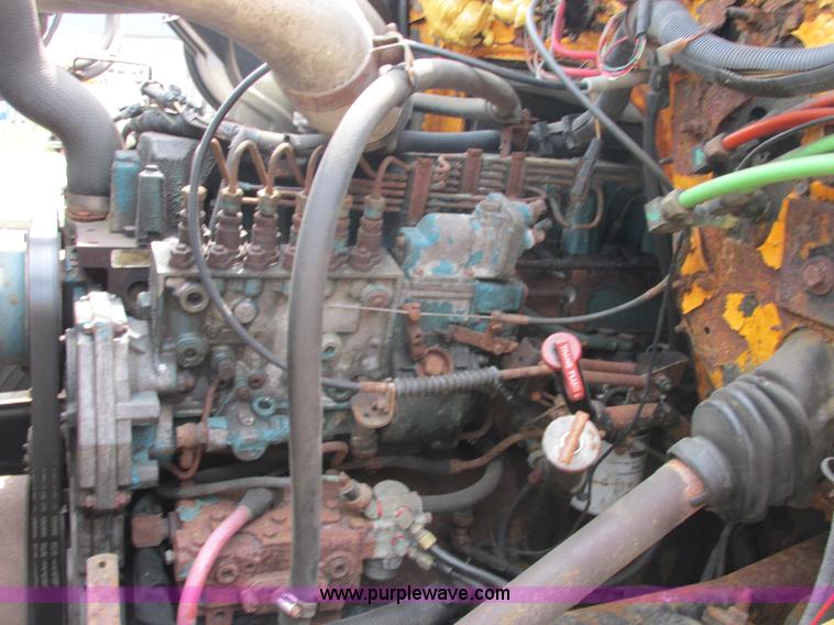 image for item E7290 1995 International 4900 dump truck