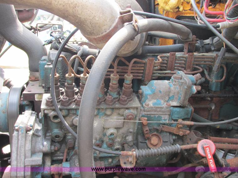 image for item E7290 1995 International 4900 dump truck