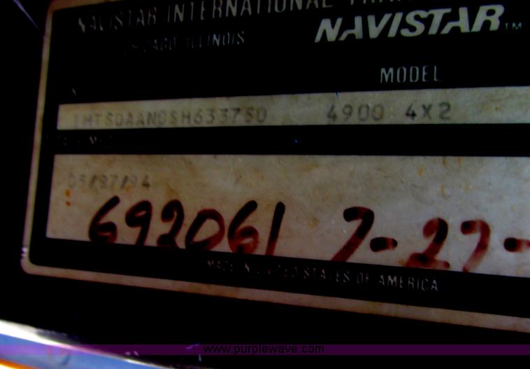 image for item E7290 1995 International 4900 dump truck