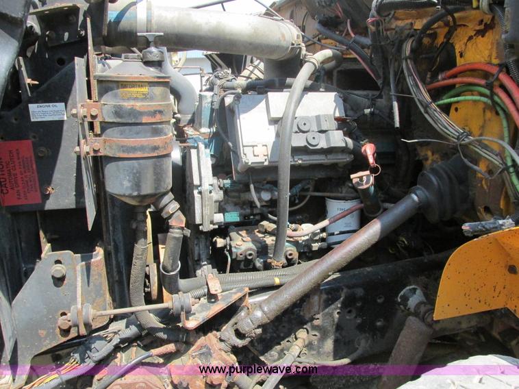 image for item E7291 1999 International 4900 dump truck