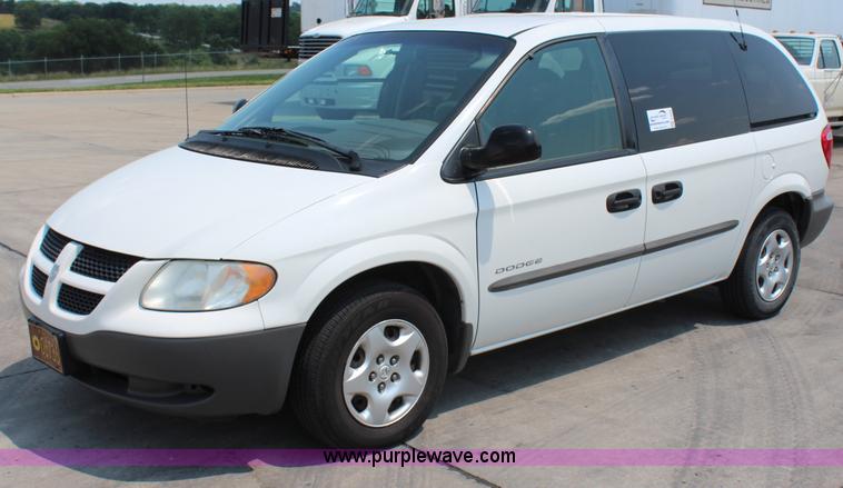 image for item G5203 2001 Dodge Caravan SE minivan